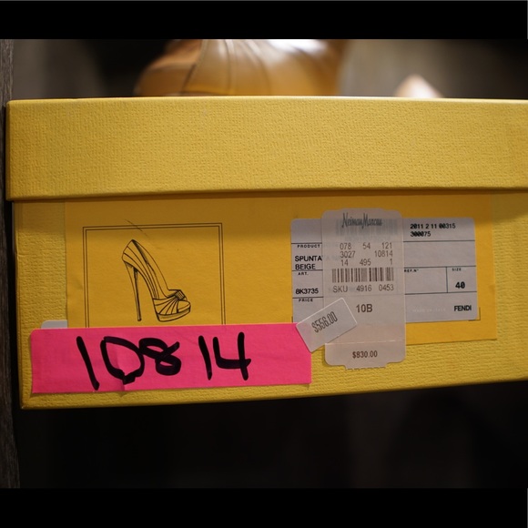 🌺🥀🌼💐HOST PICK! 🌸🌹🌷🌻♥️Fendi ruched leather heels 40 spuntata Napa nude - Picture 5 of 16